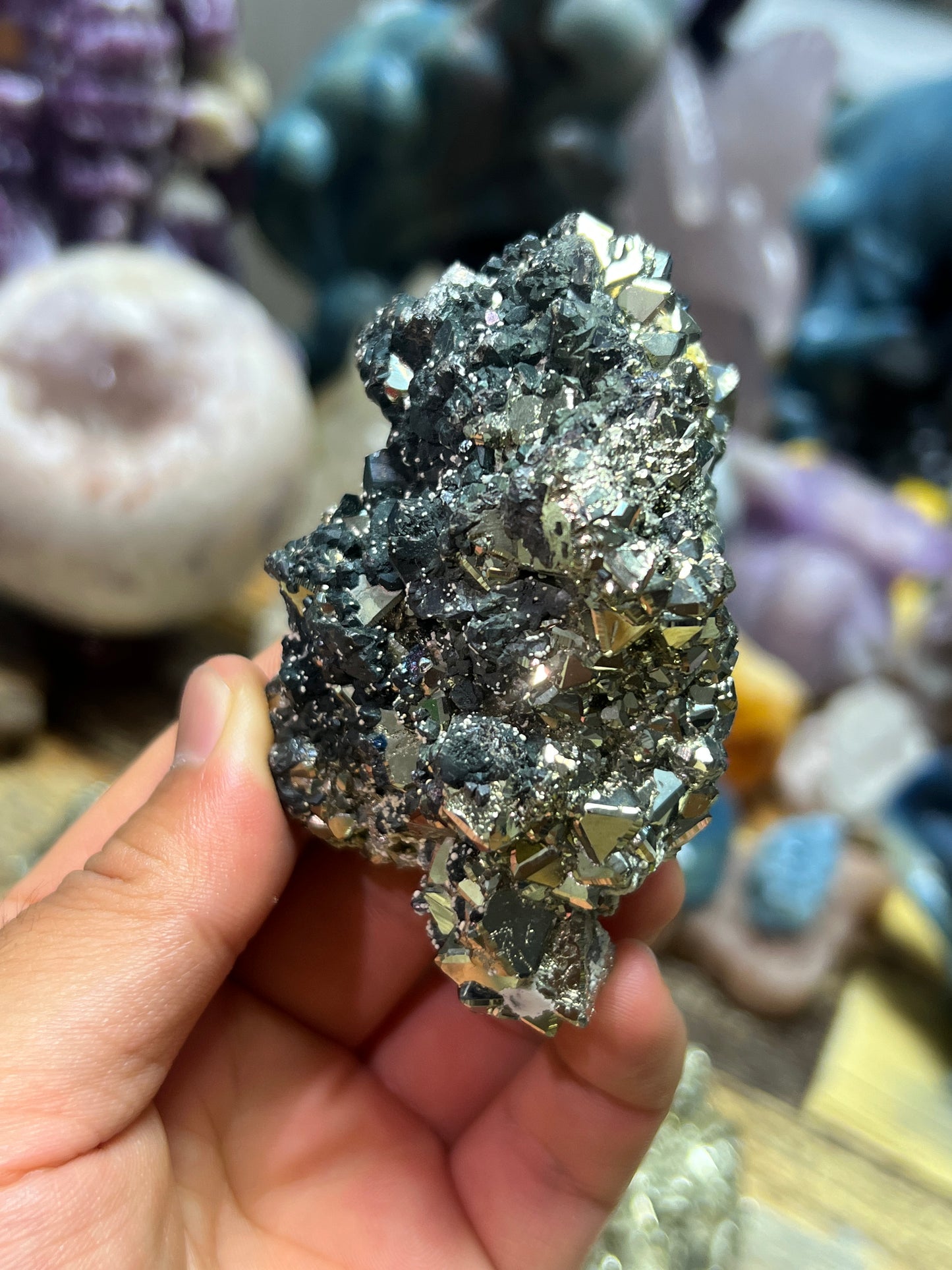 Peru Natural cubic pyrite specimen