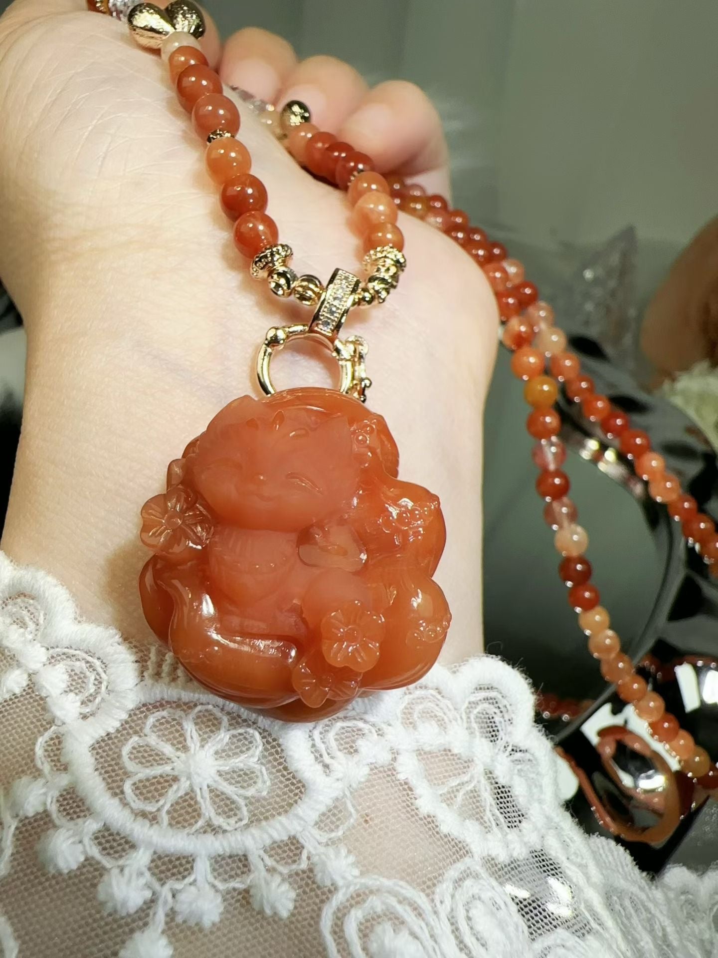 Red rabbit hair rutile quartz fox pendant with chain