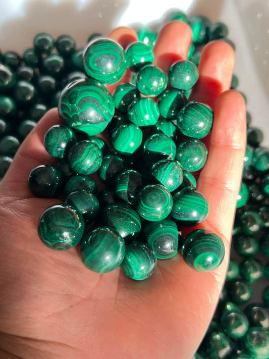 Small malachite sphere