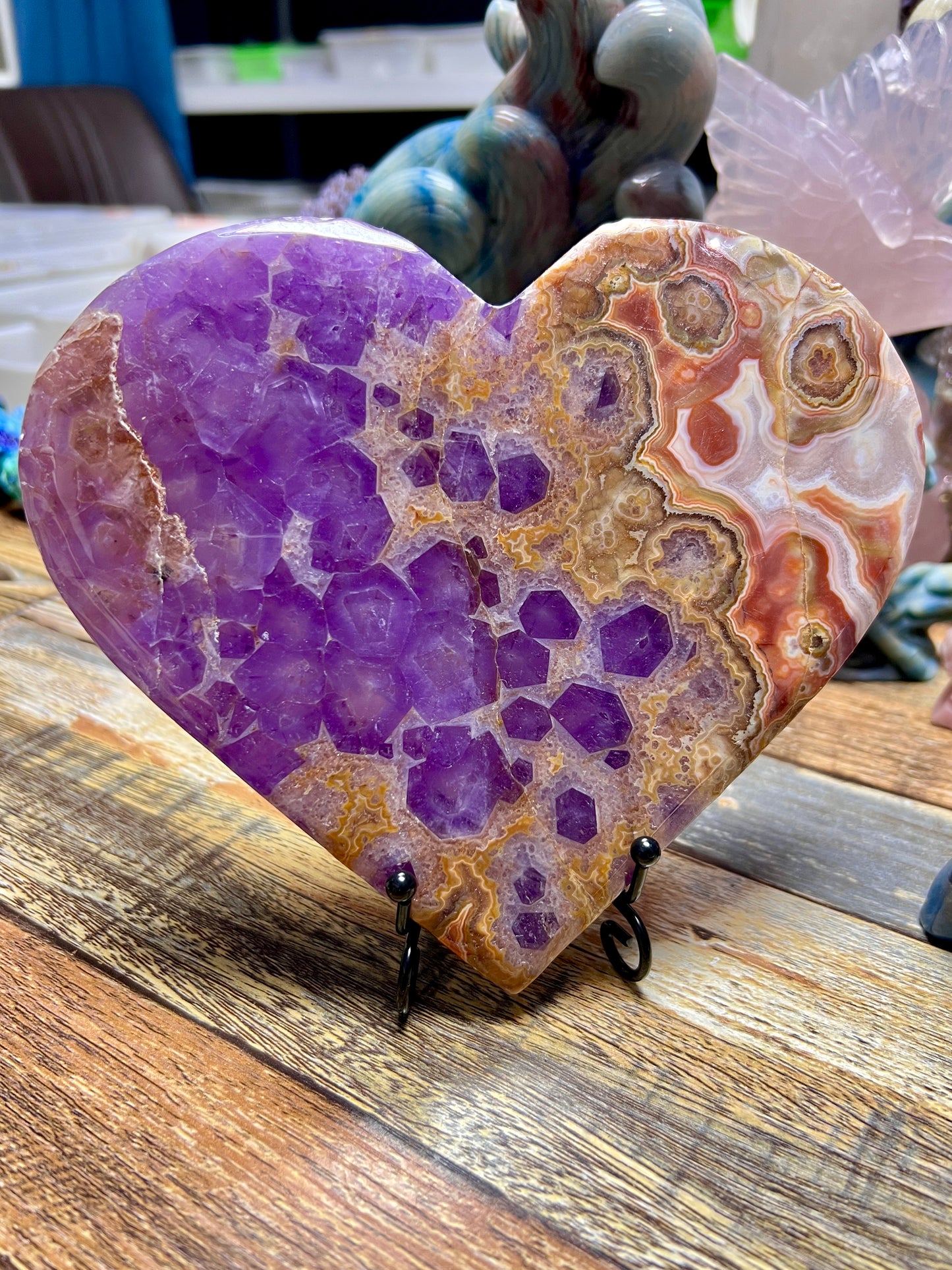 Amethyst with Mexican lace agate heart