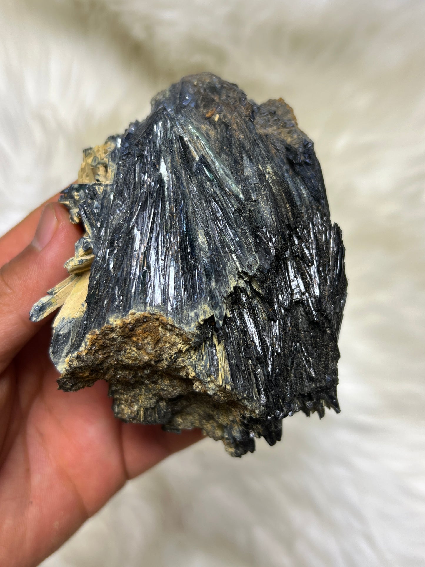 Vivianite specimen