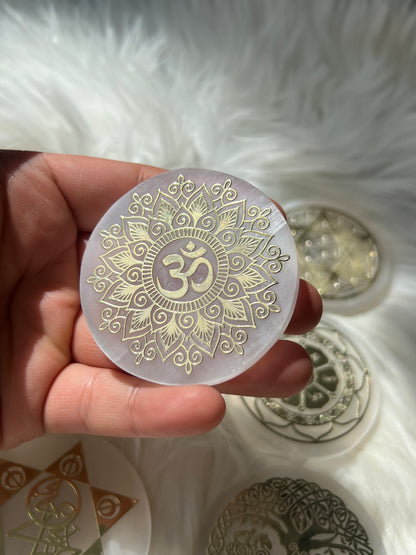 Selenite charging plate